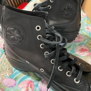 Black converse boots new in box size 9.5